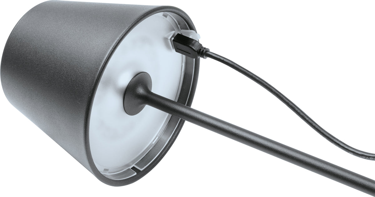 Tischleuchte mit Touchsteuerung aus Metall