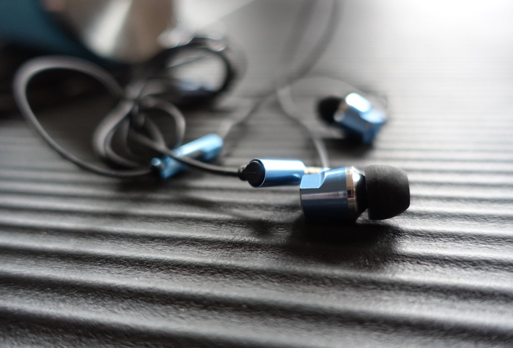 In-Ear Kopfhörer mit gewinkeltem Klinkenanschluss